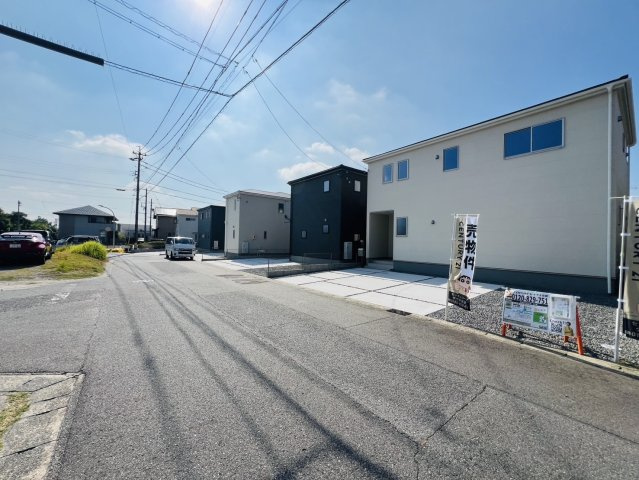 碧南市相生町2丁目34-21『仲介手数料無料』新築戸建ての前面道路含む現地写真