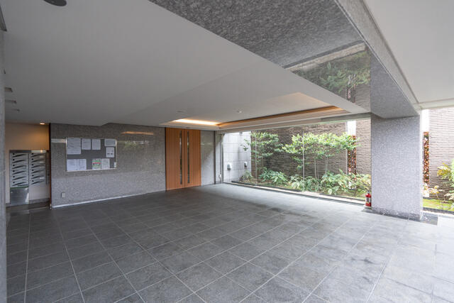 【エントランス】 | コスモ稲田堤ガーデンフォルム