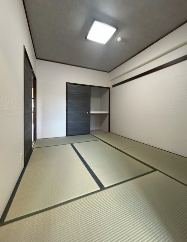 ガーデンコート和泉中央の和室|リビングと続きの和室