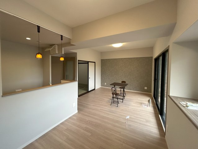 ガーデンコート和泉中央の居間・リビング|LDK①