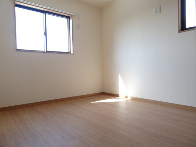 ゆずり葉墨俣貸家の洋室