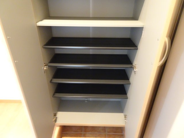 ゆずり葉墨俣貸家の玄関