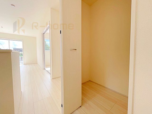 第1笠間市笠間　新築戸建て　5号棟の収納|パントリーとしても活用できるキッチン収納！