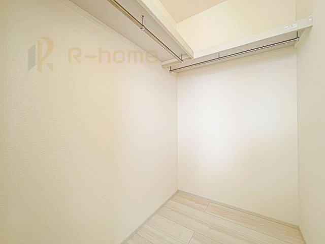第1笠間市笠間　新築戸建て　5号棟の収納|人気のウォークインクローゼット！アウター類はもちろん、季節ものや寝具も収納できます！