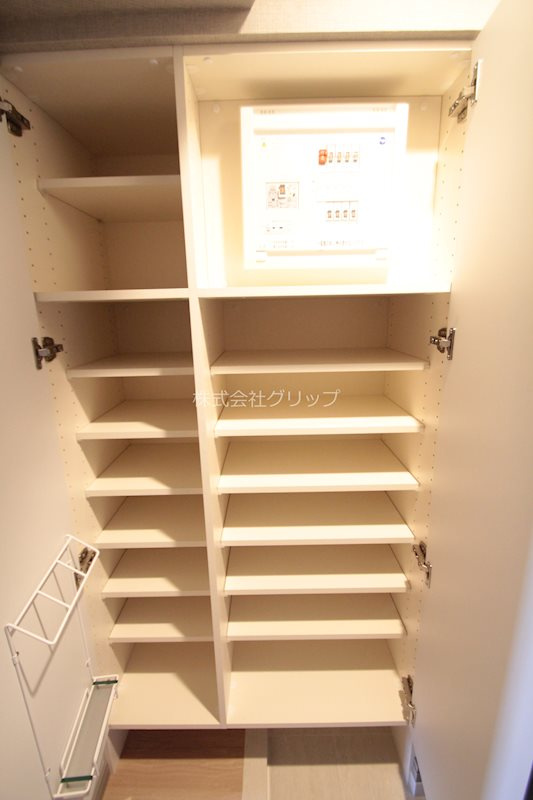 オルタナ横濱阪東橋の収納