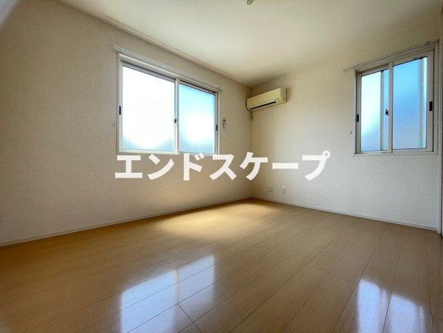 サリチェの洋室|高崎、前橋、伊勢崎エリアのお部屋探しはエンドスケープまで！お客様の理想お聞かせ下さい♪