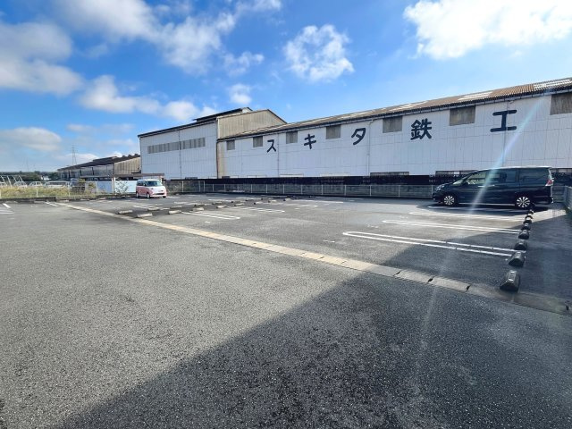 ＫＹＡＭＳの駐車場