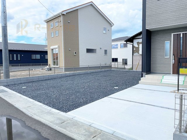第1笠間市笠間　新築戸建て　6号棟の駐車場|5台駐車できるカースペース！