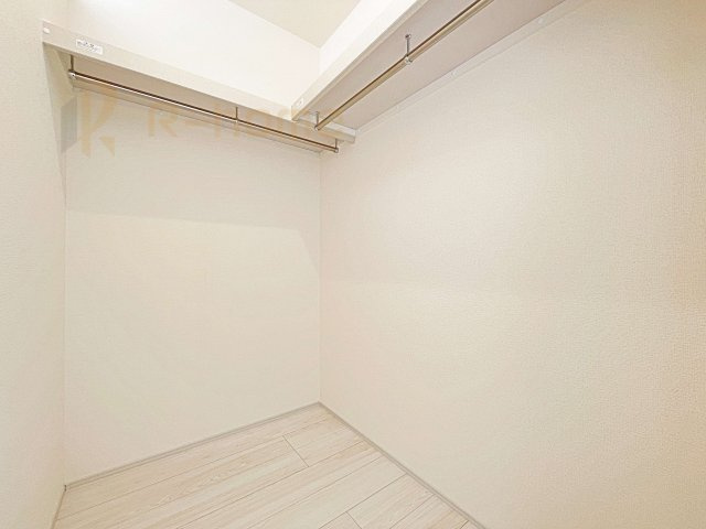 第1笠間市笠間　新築戸建て　7号棟の収納|人気のウォークインクローゼット！■アウター類はもちろん、季節ものや寝具も収納できます！