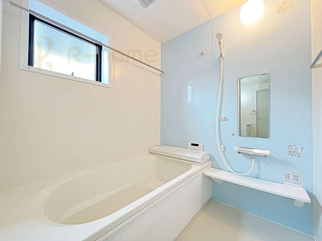 第1笠間市笠間　新築戸建て　7号棟の浴室|１坪タイプの大きなお風呂で、小さなお子様とご一緒に入浴いただける広さです！