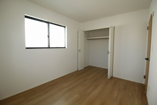 香美市土佐山田町宝町4丁目　1号棟　【内覧可能】（全5区画）　新築戸建の洋室|2Ｆ　北東の部屋　6.0帖