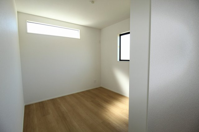 香美市土佐山田町宝町4丁目　1号棟　【内覧可能】（全5区画）　新築戸建の洋室|2Ｆ　北西の部屋　5.25帖