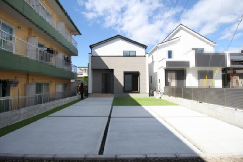 香美市土佐山田町宝町4丁目　1号棟　【内覧可能】（全5区画）　新築戸建の駐車場