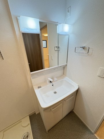 セレニティコートⅠの独立洗面台