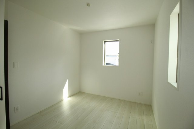 香美市土佐山田町宝町4丁目　2号棟（全5区画）　新築戸建の洋室|2F　南西の部屋　7.75帖