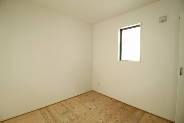 香美市土佐山田町宝町4丁目　2号棟（全5区画）　新築戸建の和室|1F　和洋室　4.5帖