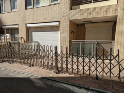 【駐車場】 | アクシルコート上野 | 駐車場専用使用権付