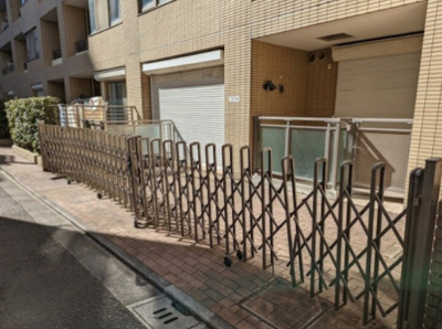 【駐車場】 | アクシルコート上野 | 駐車場専用使用権付