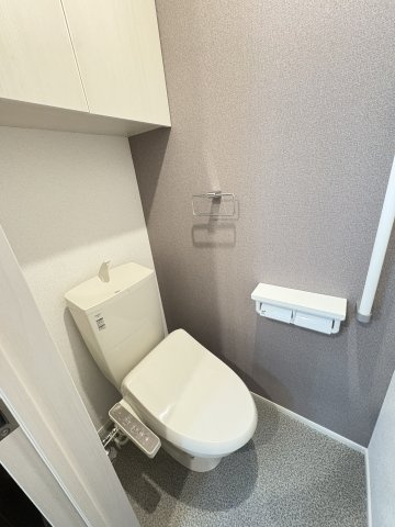 セレニティコートⅠのトイレ|写真は同建物の別部屋を参考に掲載しております。