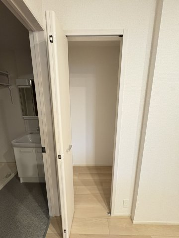 セレニティコートⅠの収納|写真は同建物の別部屋を参考に掲載しております。