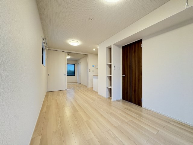 セレニティコートⅠの居間・リビング|写真は同建物の別部屋を参考に掲載しております。