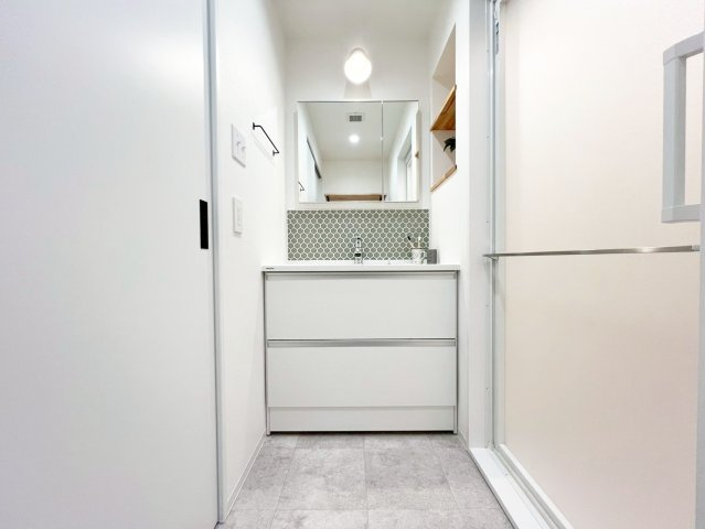 【独立洗面台】