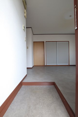 【玄関】 | 西山ハイツ