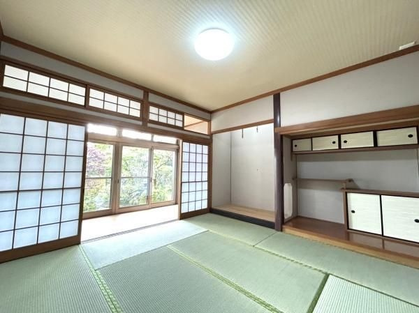 【和室】 | 小郡市津古　戸建て | 和室は床の間もある本格派。 くつろぎのスペースとしても、客間としても活躍しそうです