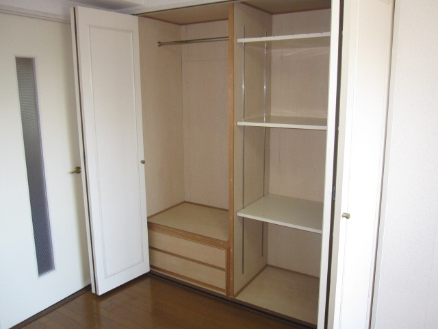 ジュネス神屋町の寝室