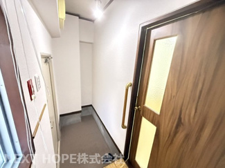 【玄関】 | 灘ビラー | 玄関です♪令和８年６月初旬室内リフォーム済み！お待たせ無しで即ご入居していただけます！！素敵な室内をぜひ現地でご確認ください！！
