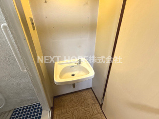 【洗面所】 | 灘ビラー | 浴室の手前には洗面がございます♪