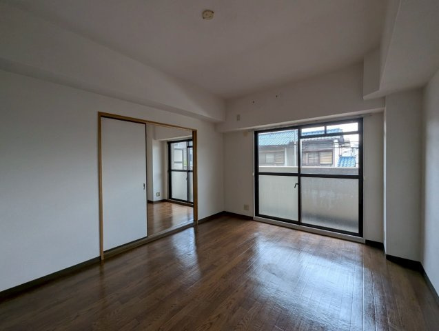 サニーサイド曽根の居間・リビング