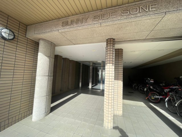 サニーサイド曽根のエントランス