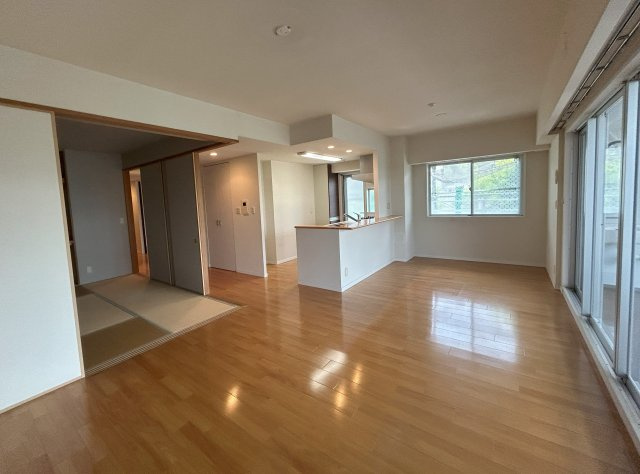 リビオ光明池ロジュマンの居間・リビング|LDK＋和室