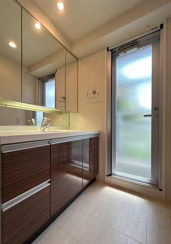 リビオ光明池ロジュマンの独立洗面台|洗面室