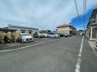 【駐車場】