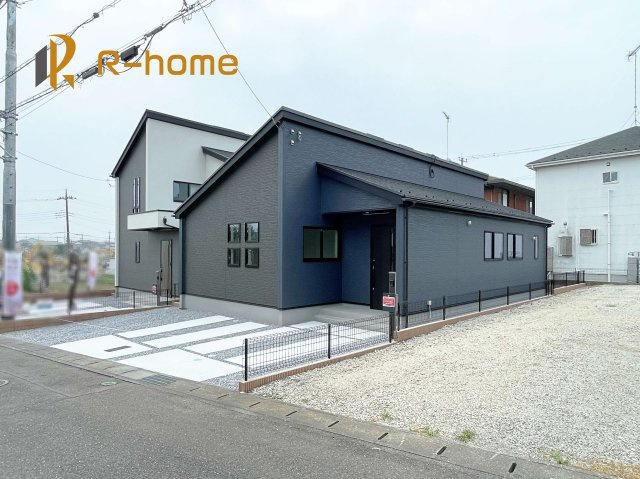 小山市犬塚2期　新築戸建て　1号棟の外観|ご予約を頂ければ、『平日』はもちろん『早朝』や『夜間』もご見学可能です♪お気軽にお申し付けください♪