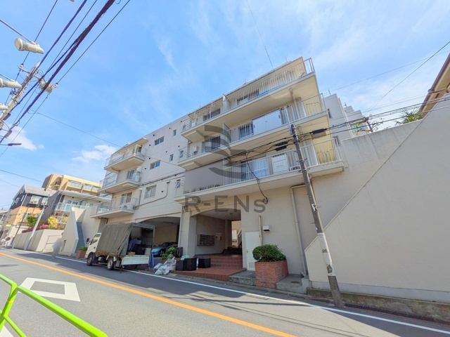 【外観】 | 成増シティハウス | 角住戸のL型バルコニーで開放感あふれます