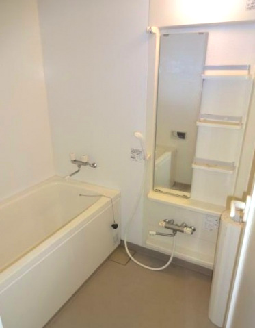 シャングリラⅡの浴室