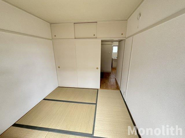 鶴山台31号棟の和室