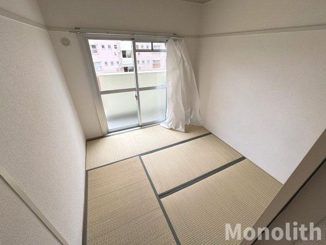 鶴山台31号棟の和室