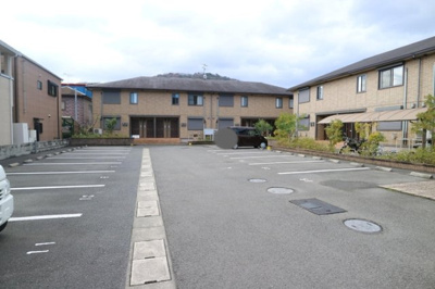 【駐車場】 | ヌーベル学園南館