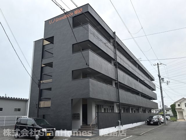 リノグランベル姫路の外観