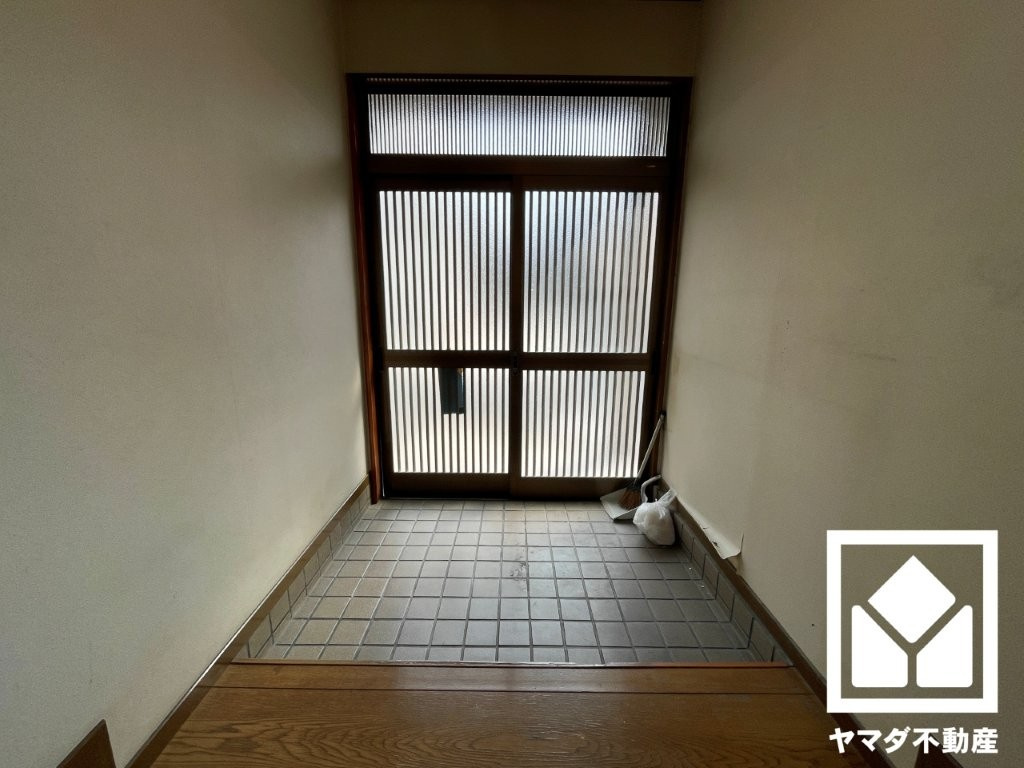 宇治市小倉町新田島の玄関