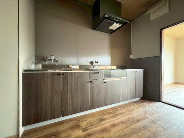 東朝霧丘戸建のキッチン
