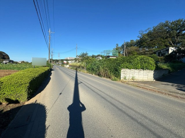 【前面道路含む現地写真】 | ふじみ野市亀久保　建築条件無売地　全1区画　(ふじみ野店) | 7.2mの前面道路になります。