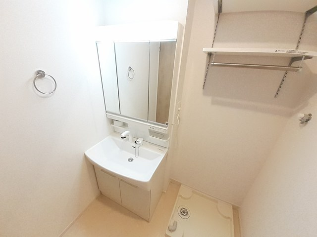 カーサベルデＡの独立洗面台|洗面所