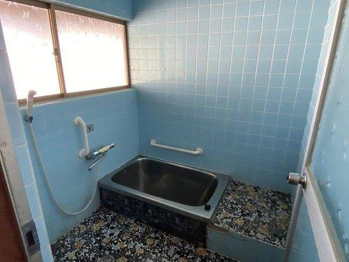 中村松木２丁目　中古戸建の浴室|日々の暮らしに欠かせないお風呂、ゆったりと浴槽につかる事が出来ます。