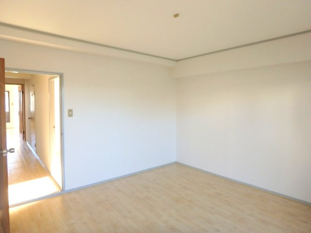 SUN　FORE甲子園の洋室|ゆったりした洋室です