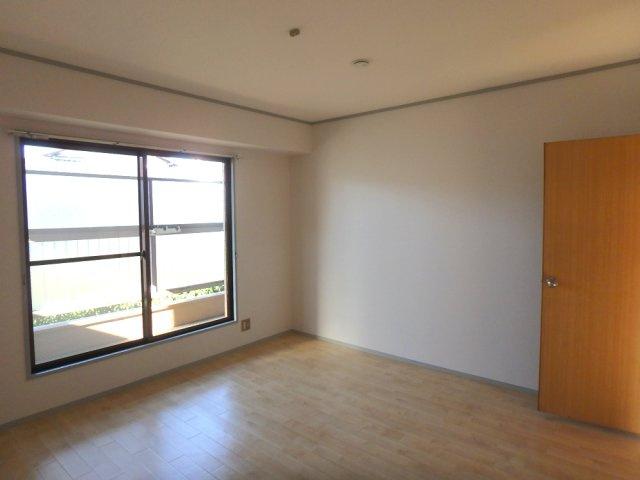 SUN　FORE甲子園の洋室|きれいな洋室です